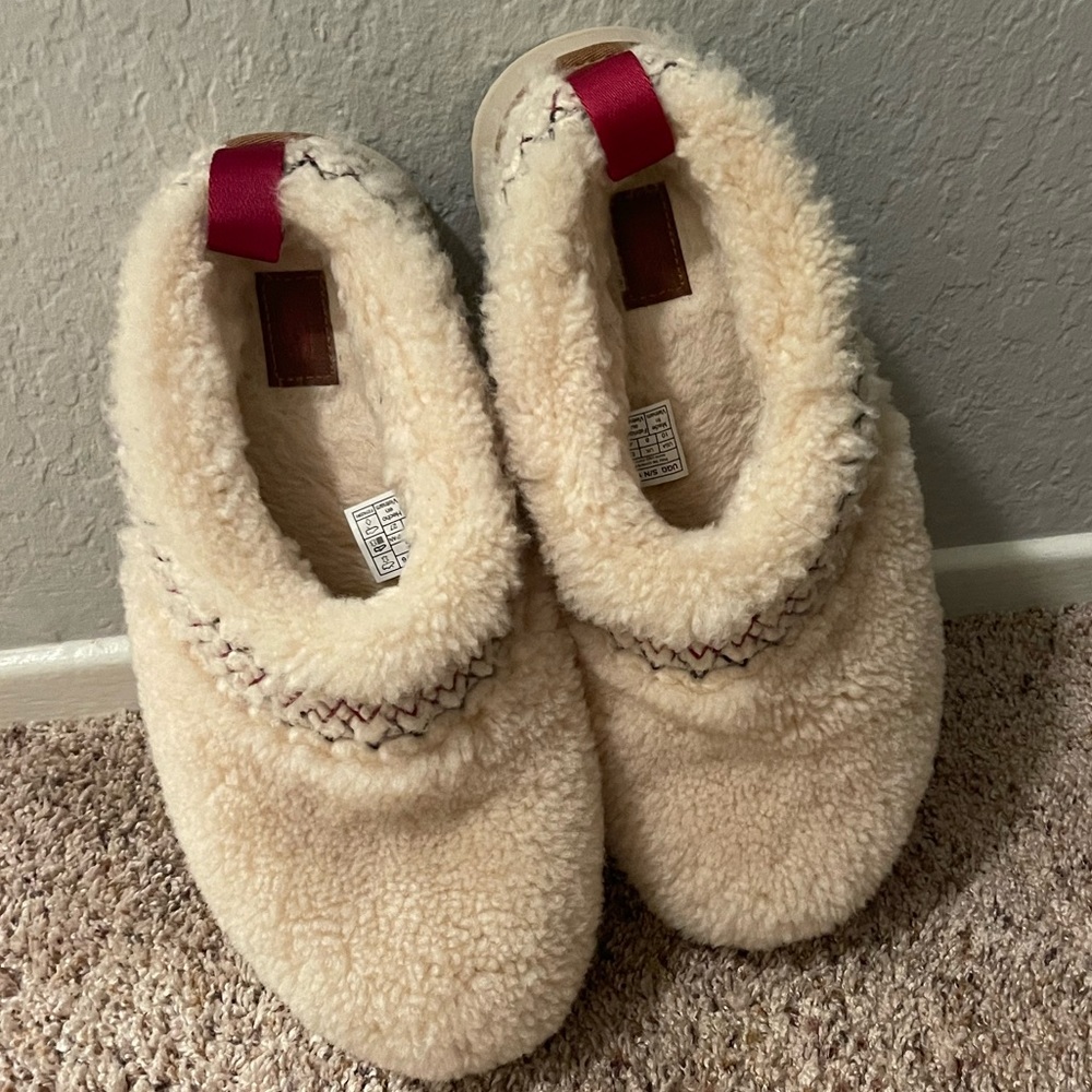 Tazz Ugg Braid - Brand New!